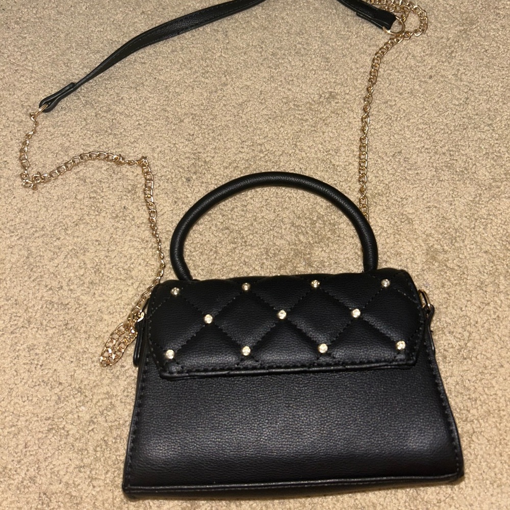 Windsor Black Quilted Handbag with Gold Chain